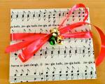 Musical-Christmas-Gift-Wrap